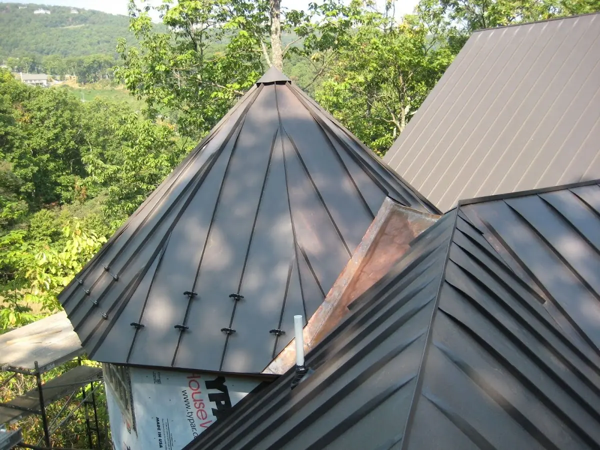 Professional Gutter Cleaning by Craftsman Roofing in Lakeside